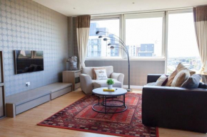 Riverside Flat with Stunning Views